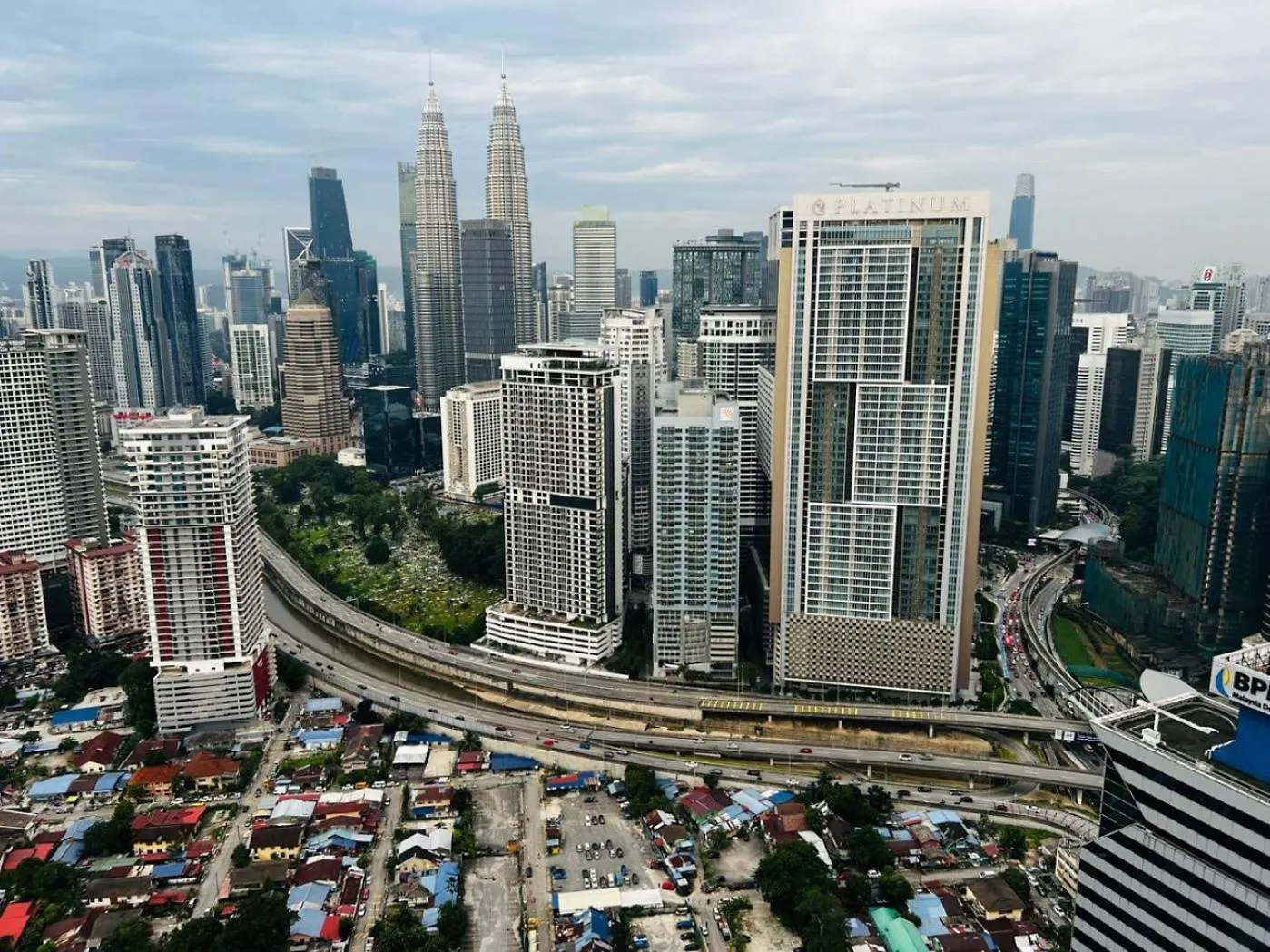 Alaman Luxe Suites Klcc 쿠알라룸푸르 아파트